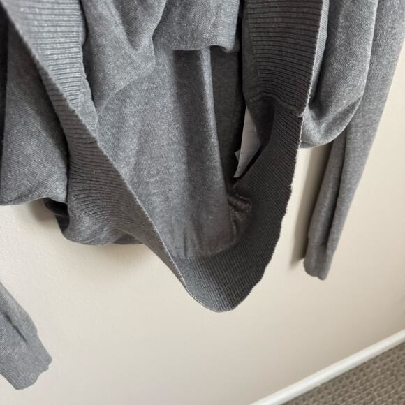 Banana Republic Men Gray Silk Linen Blend V-Neck Longsleeve Top Shirt Size Large - Picture 6 of 11